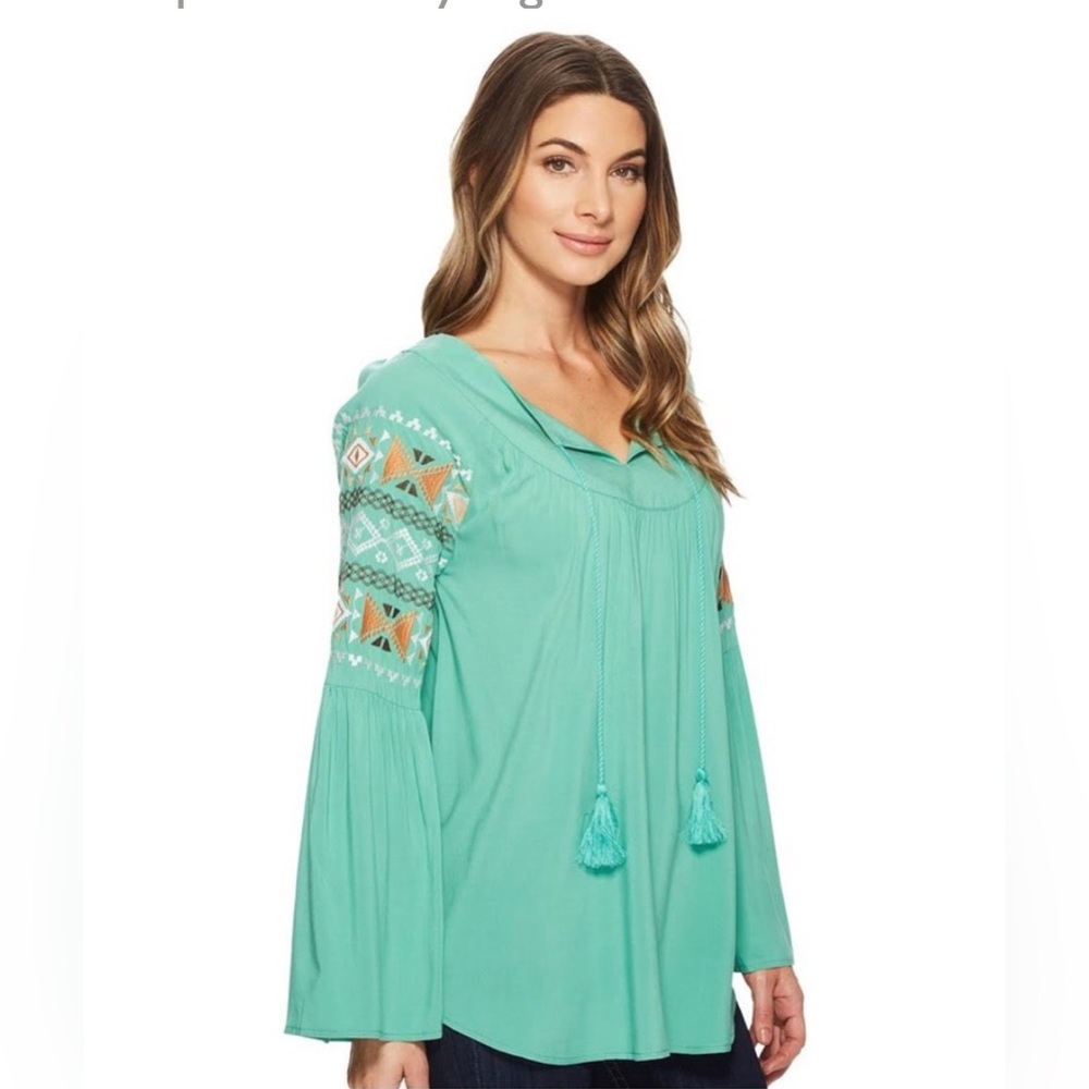 Ariat Julietta Top With Embroidered Bell Sleeves Size M